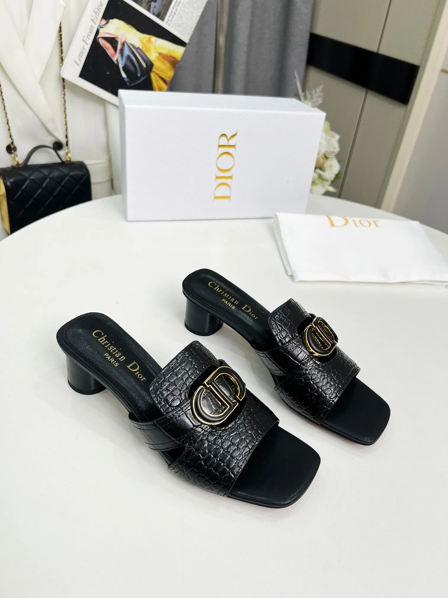 👟👟Ex-factory price 380👟👟 Genuine leather bottom +30 Dior spring and summer new style, cowhide surface, sheepskin lining + double-layer buckle, heel height 4.5cm, size 35-42